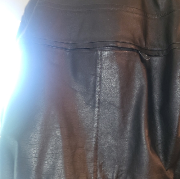 Black Leather Motorcycle Racing Jacket - Picture 1 of 8